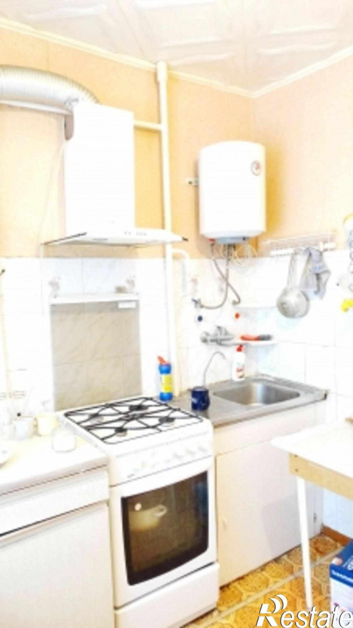 3-комн квартира пр-кт 50-летия ВЛКСМ, 11