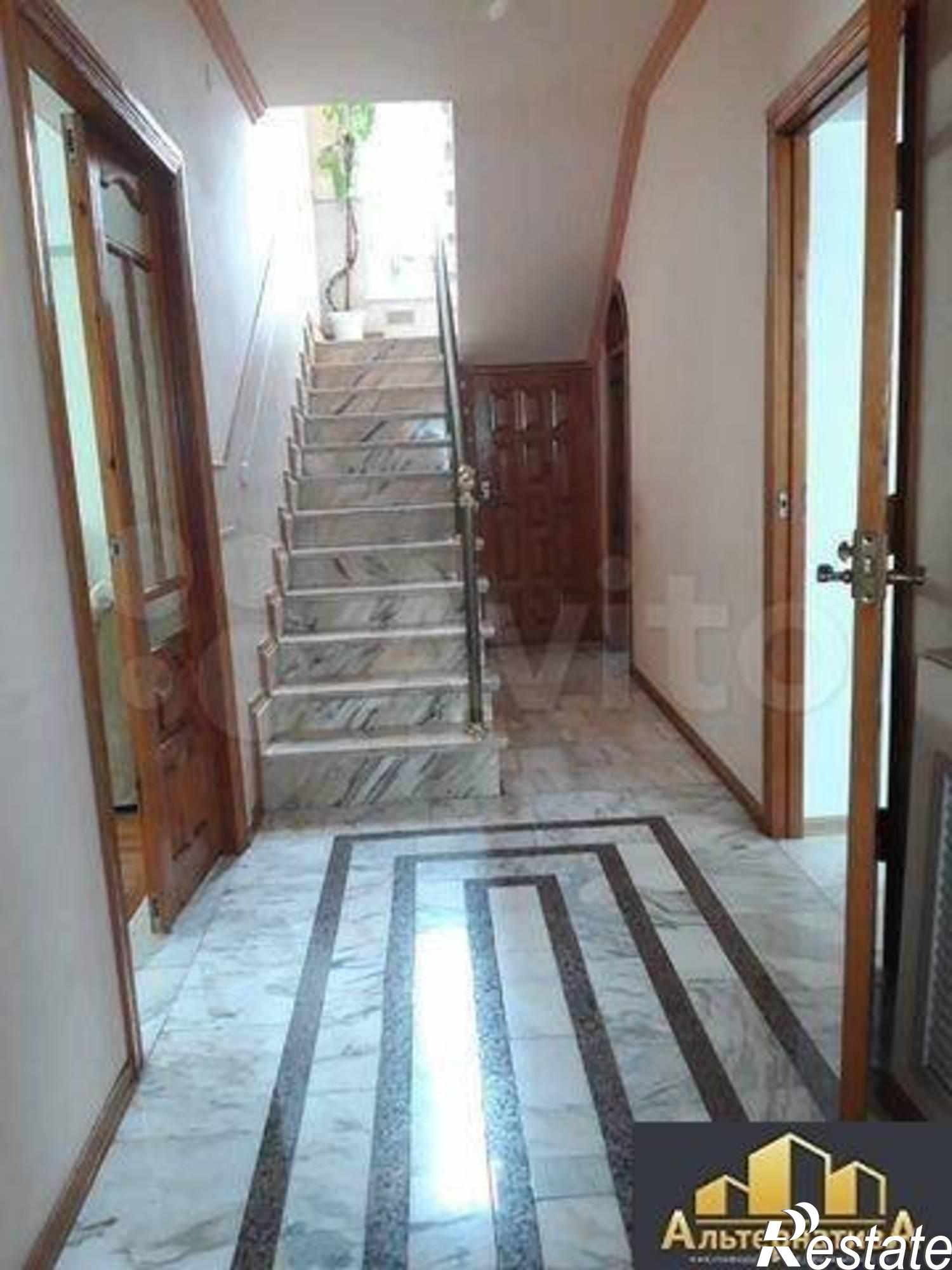 Купить дачу, дом, коттедж за 17 000 000 рублей на Орджоникидзе ул.