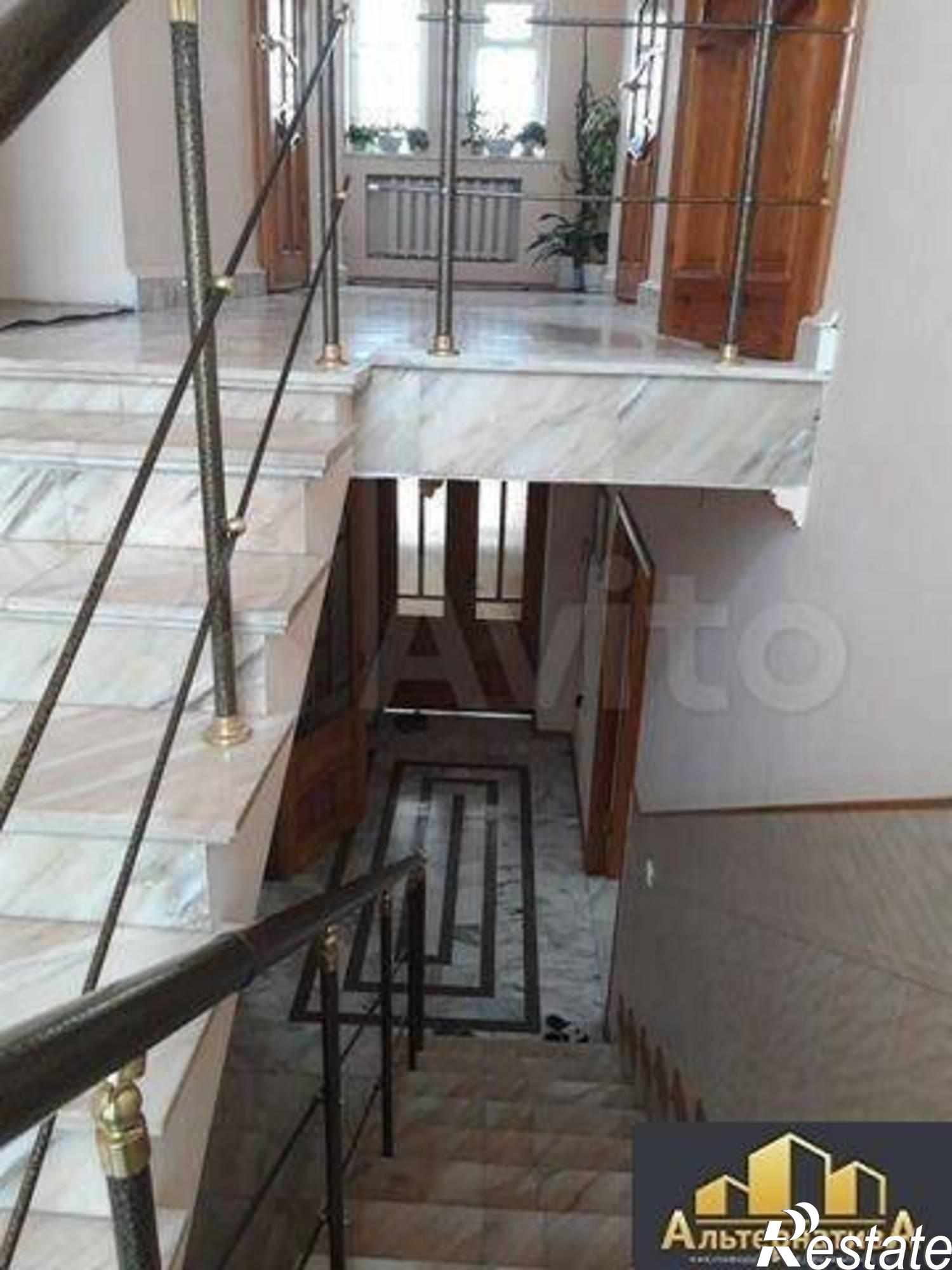 Купить дачу, дом, коттедж за 17 000 000 рублей на Орджоникидзе ул.