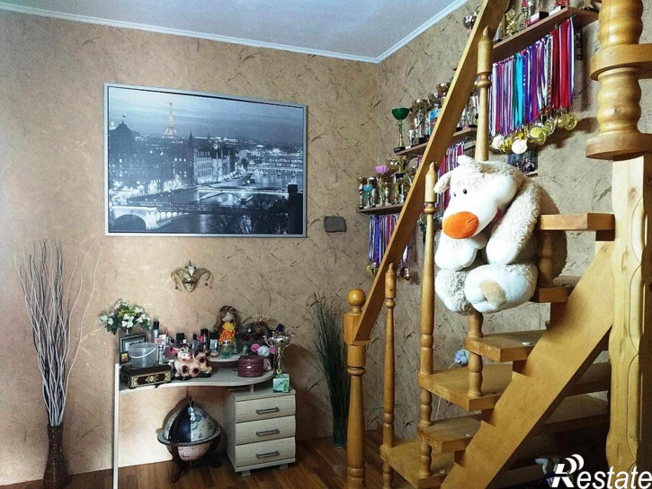 4-комн квартира Парковая улица, 29