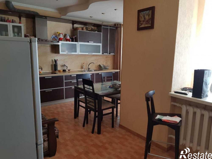 3-комн квартира Парковая улица, 31