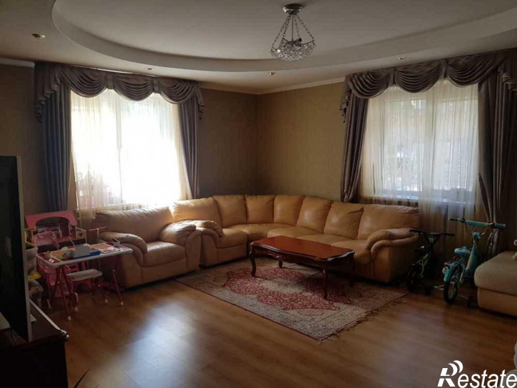 3-комн квартира Парковая улица, 31