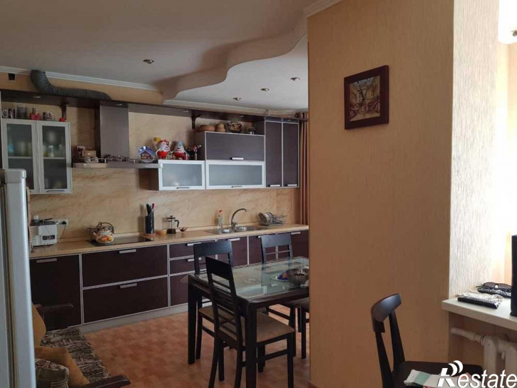 3-комн квартира Парковая улица, 31