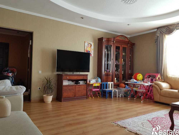3-комн квартира Парковая улица, 31