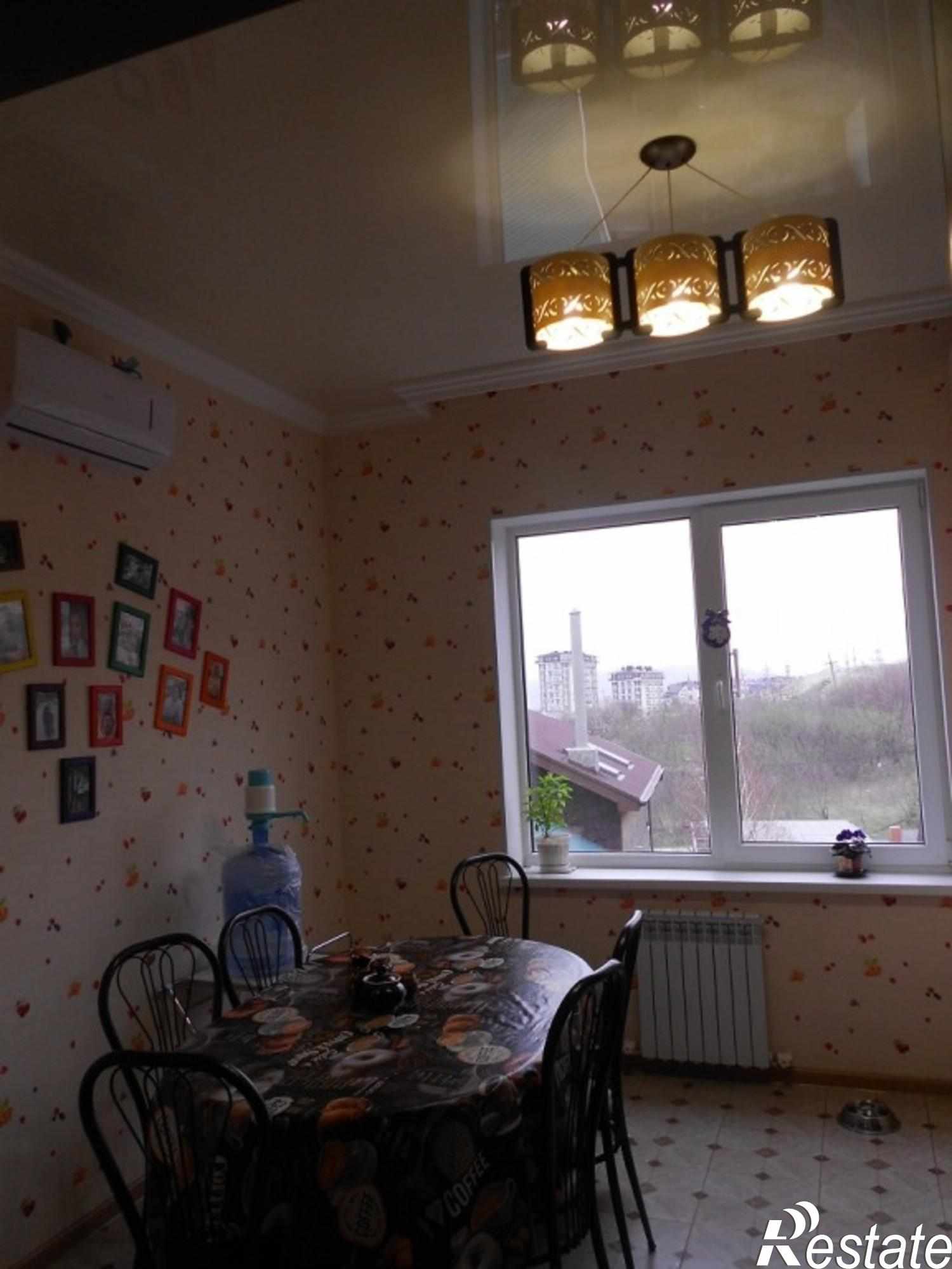 Купить квартиру за 10 500 000 рублей на Новороссийская, 169