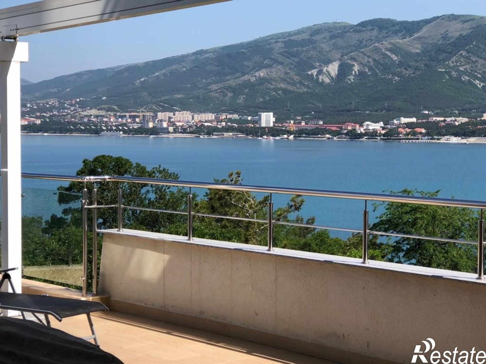 Купить квартиру за 47 000 000 рублей на Крымская, 3, кор. 3