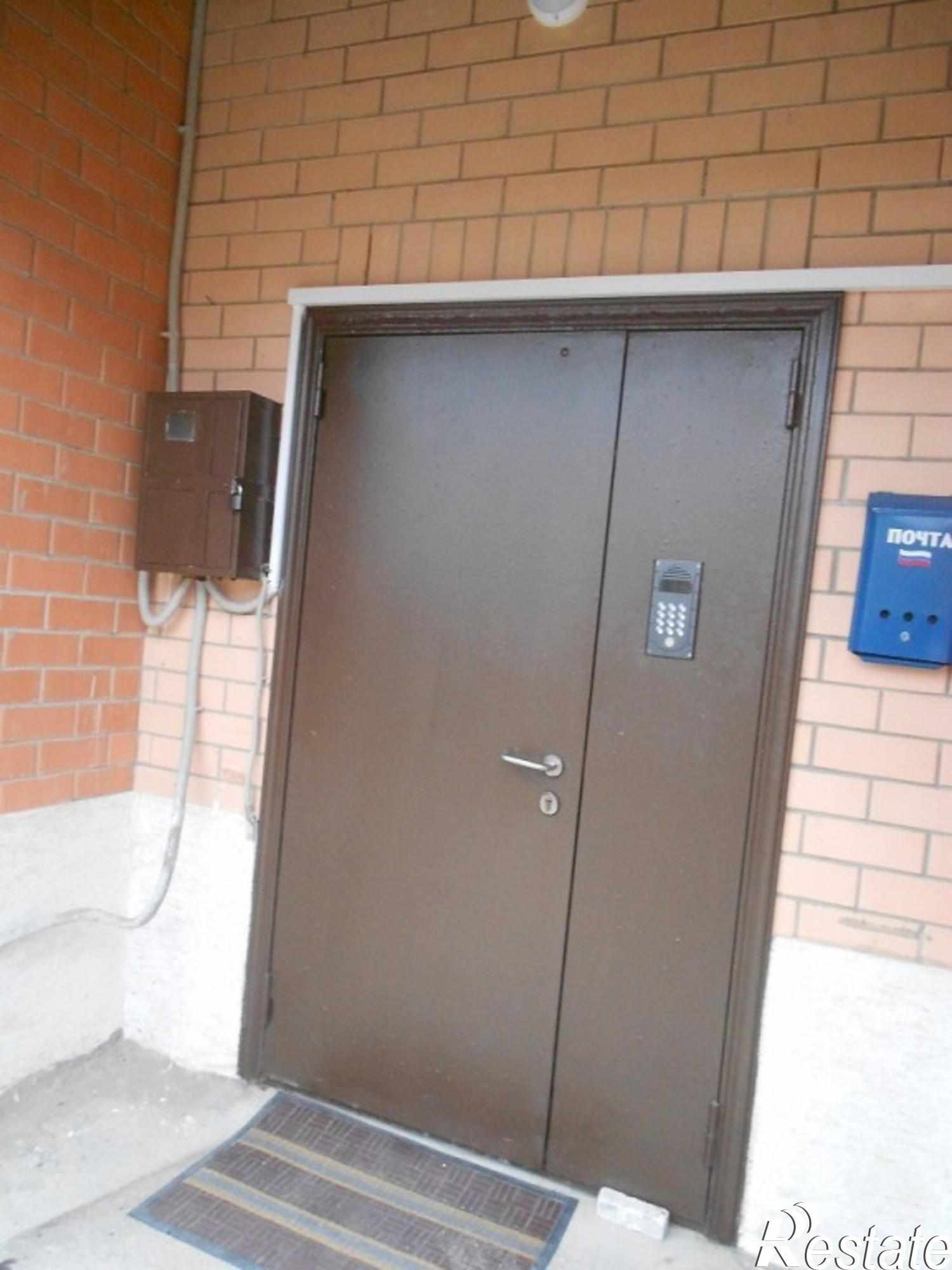 Купить квартиру за 9 900 000 рублей на Рожественский пер, 1