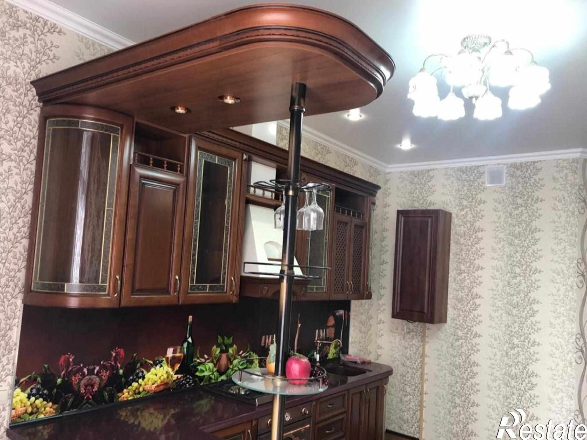 Купить квартиру за 21 000 000 рублей на Крымская, 22, кор 8