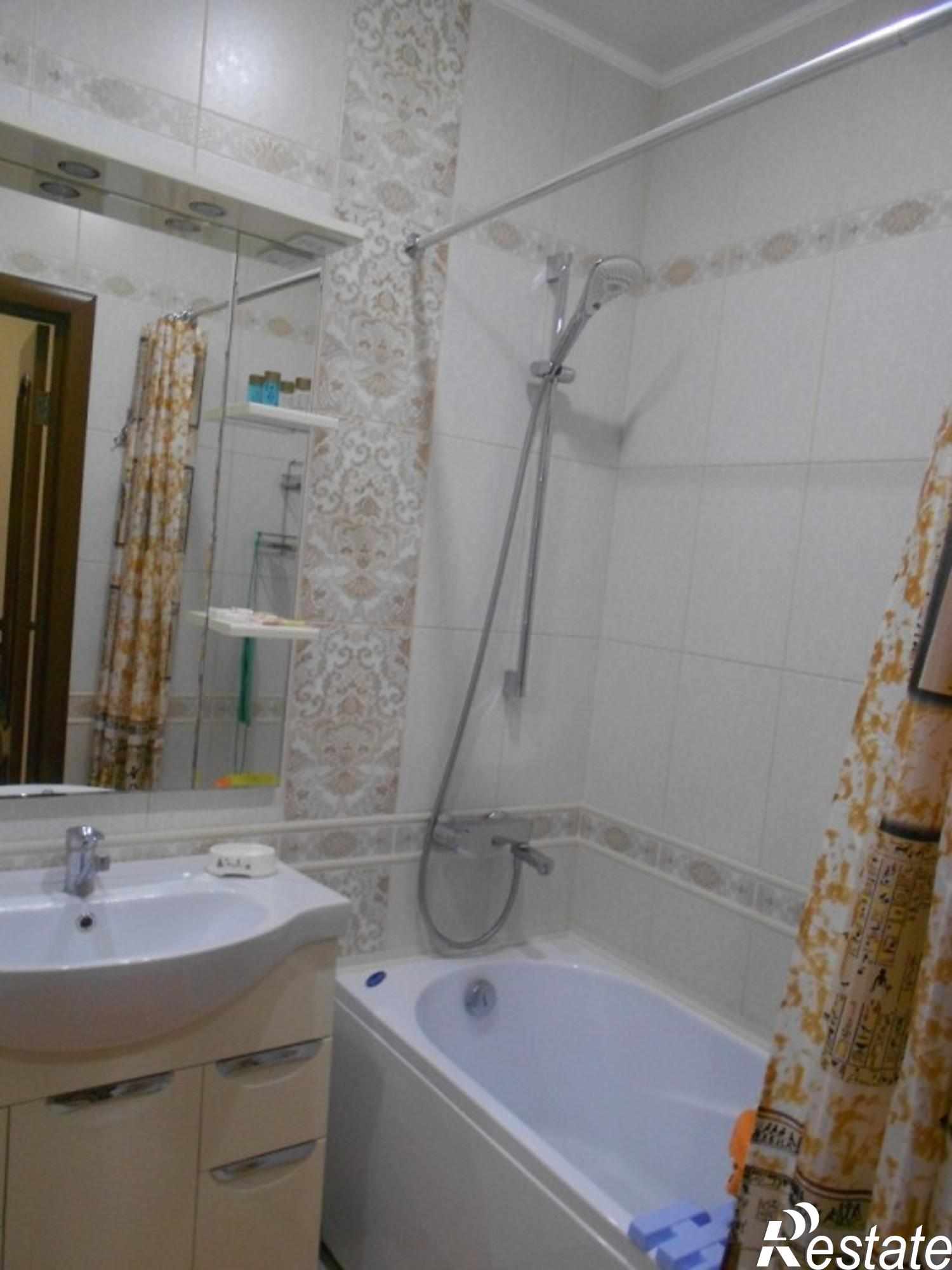 Купить квартиру за 8 700 000 рублей на Орджоникидзе, 9