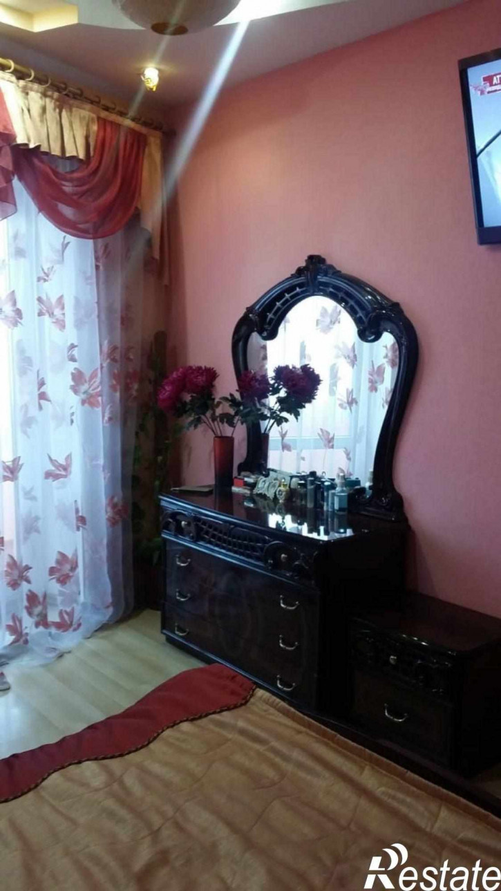 3-комн квартира Куйбышева ул, 100
