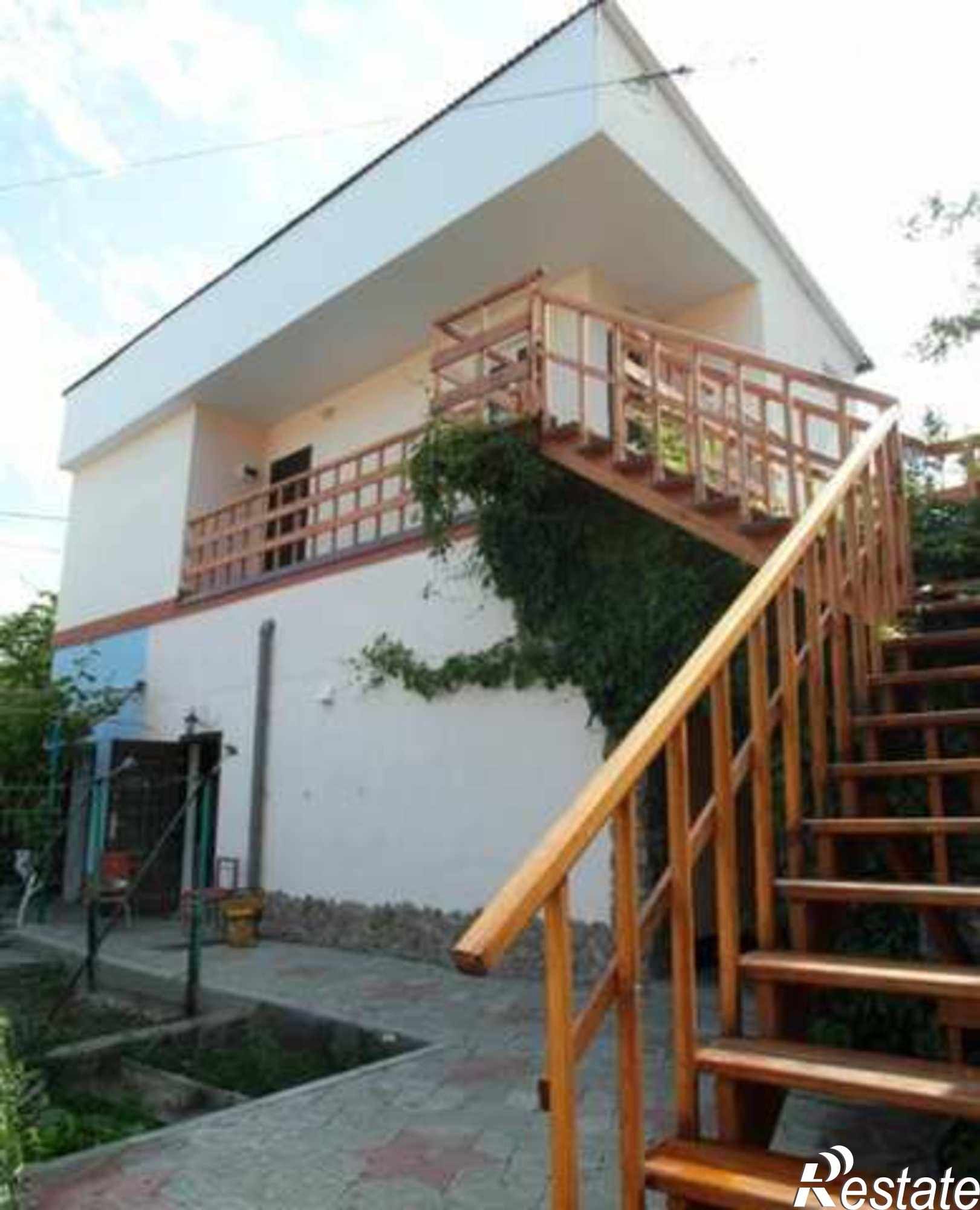 Купить дачу, дом, коттедж за 11 000 000 рублей на Сиренная ул