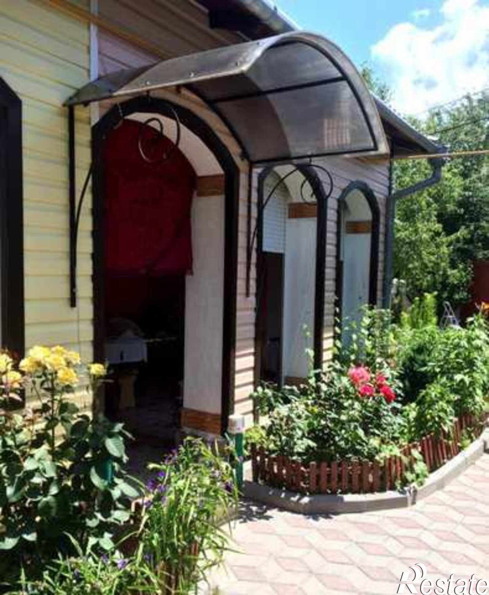 Купить дачу, дом, коттедж за 11 000 000 рублей на Сиренная ул