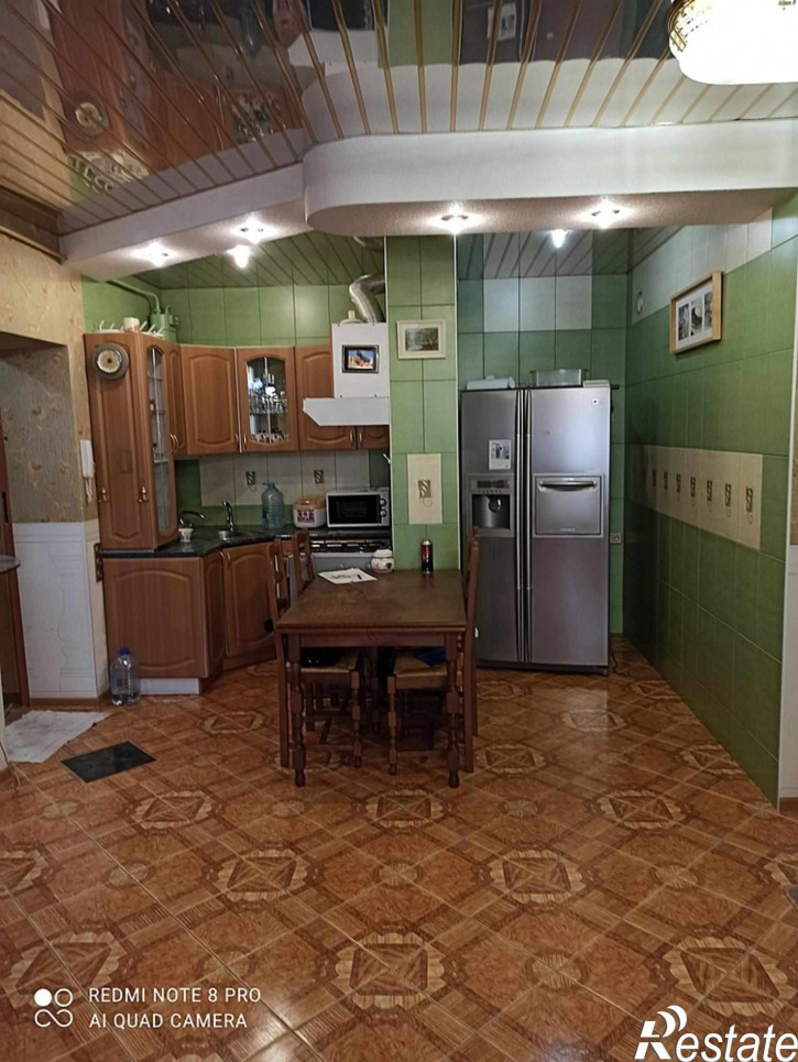 3-комн квартира улица Ленина, 211