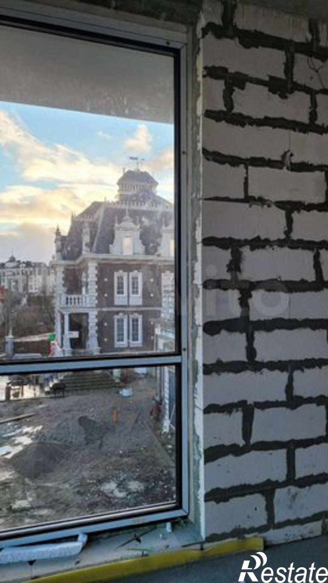 Купить дачу, дом, коттедж за 25 000 000 рублей на Красных зорь ул