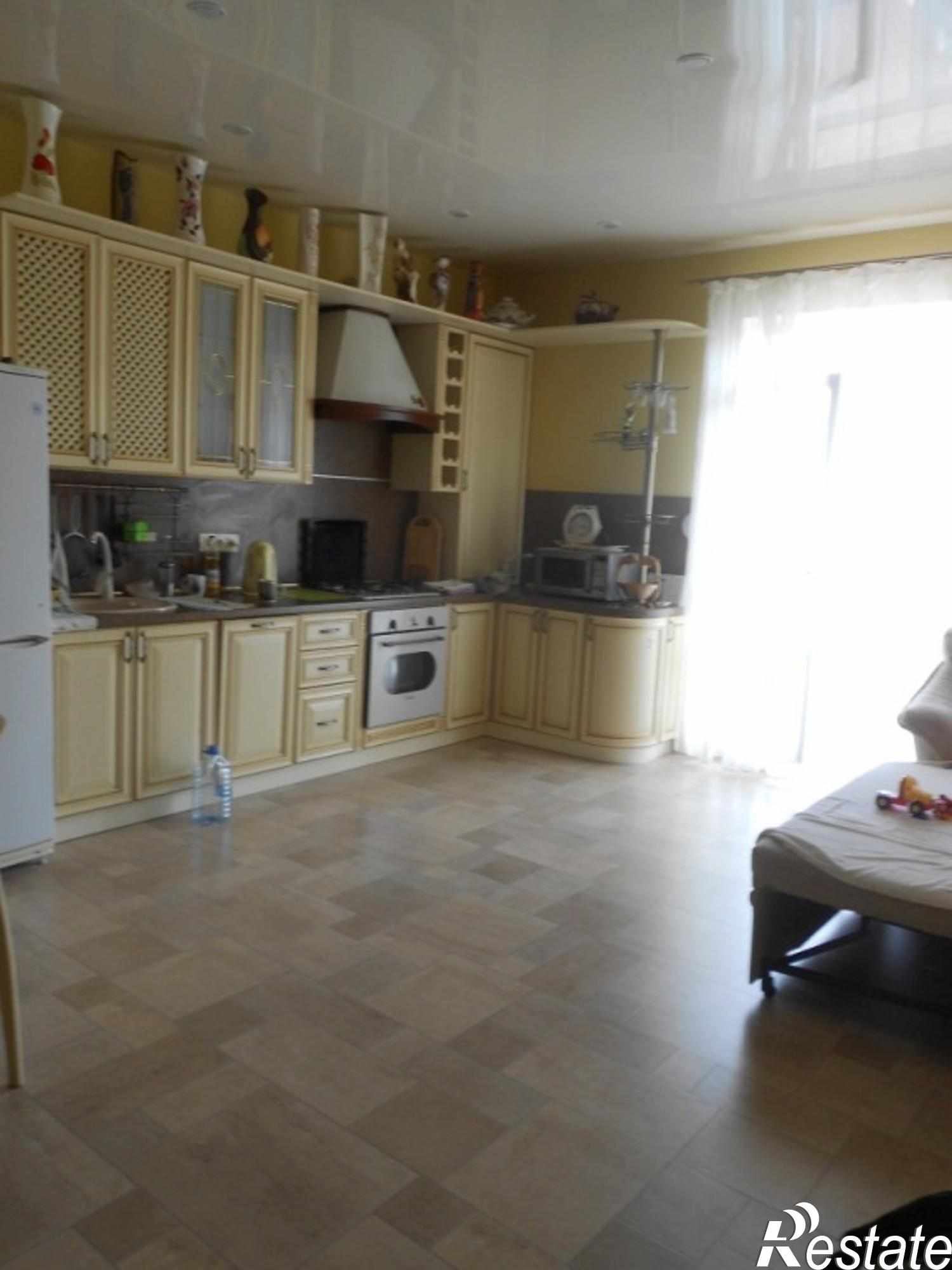 Купить квартиру за 13 000 000 рублей на Грина, 8