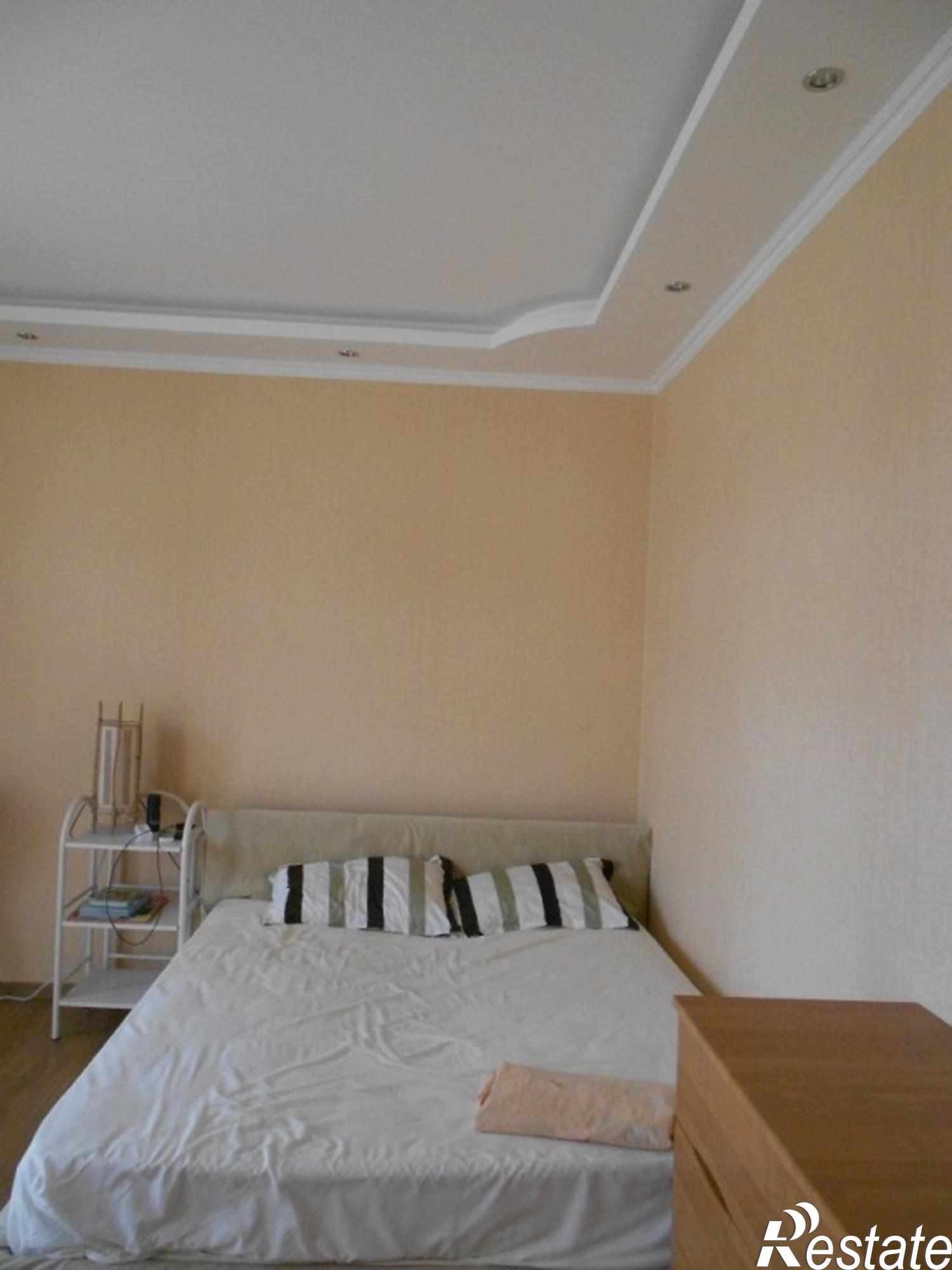 Купить квартиру за 13 000 000 рублей на Грина, 8