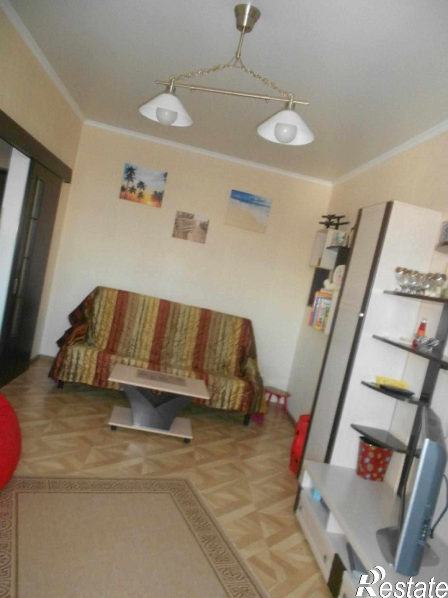 Купить квартиру за 9 800 000 рублей на Средняя, 18