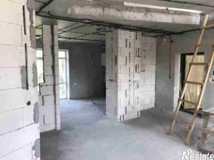 4-комн квартира Октябрьская пл, 34