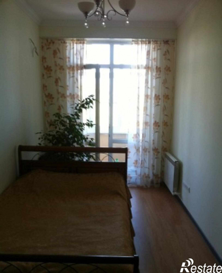 3-комн квартира Крымская, 21