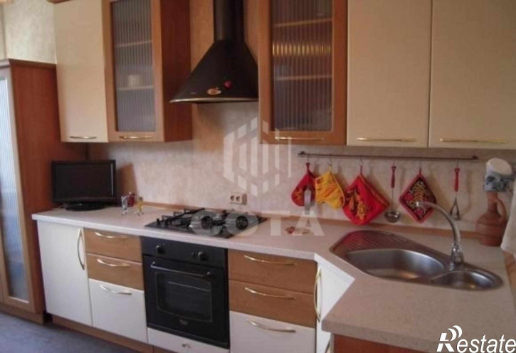 2-комн квартира 9 Января улица, 241/11