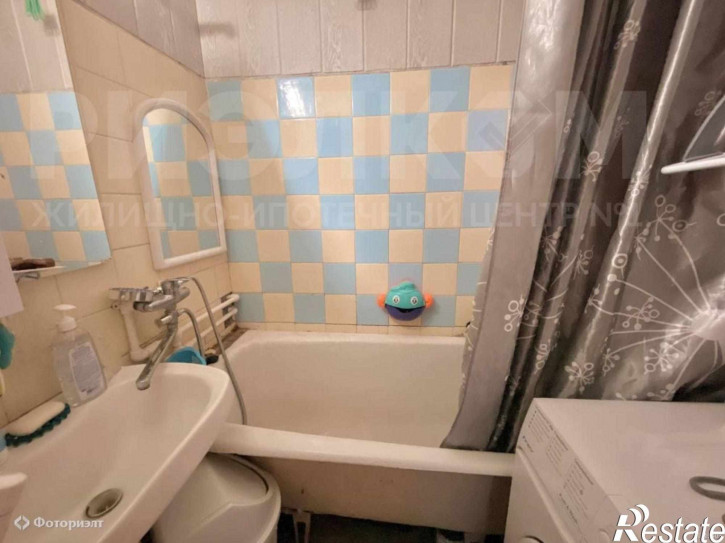 2-комн квартира Факел Социализма ул, 35