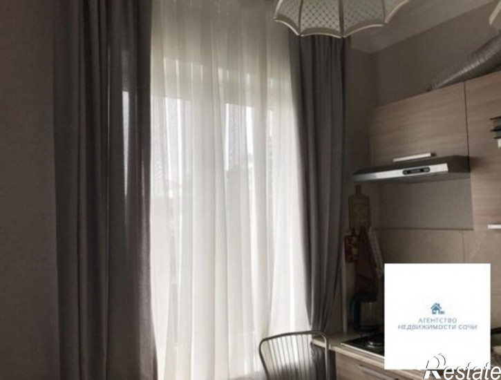 3-комн квартира ул. Роз,54
