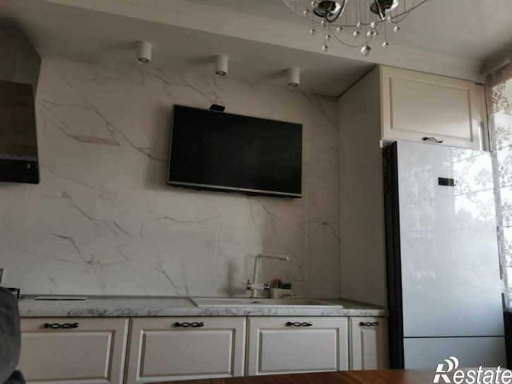3-комн квартира Сержанта Колоскова ул, 8