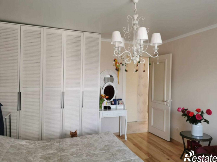 3-комн квартира Сержанта Колоскова ул, 8