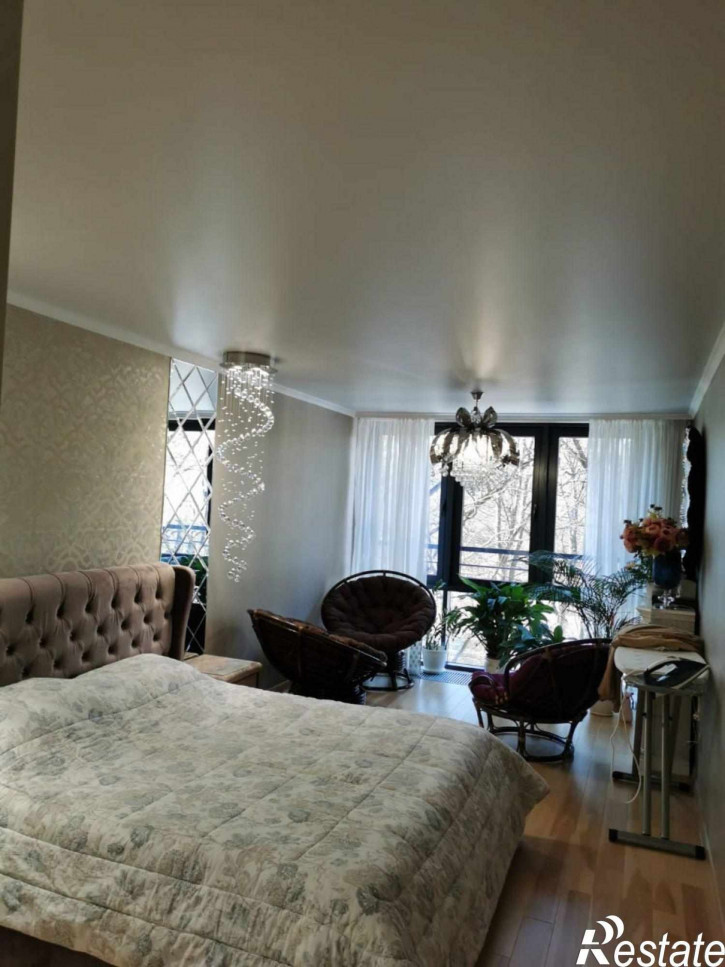 3-комн квартира Сержанта Колоскова ул, 8