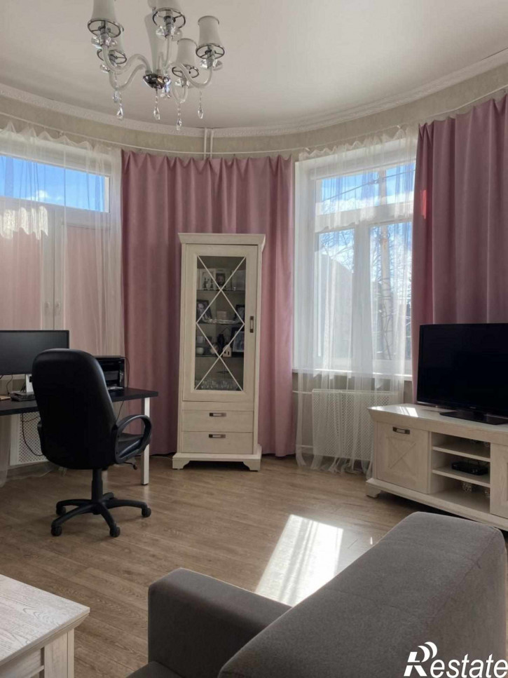 3-комн квартира Офицерская ул, 1