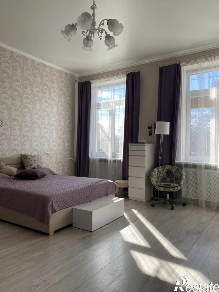 3-комн квартира Офицерская ул, 1