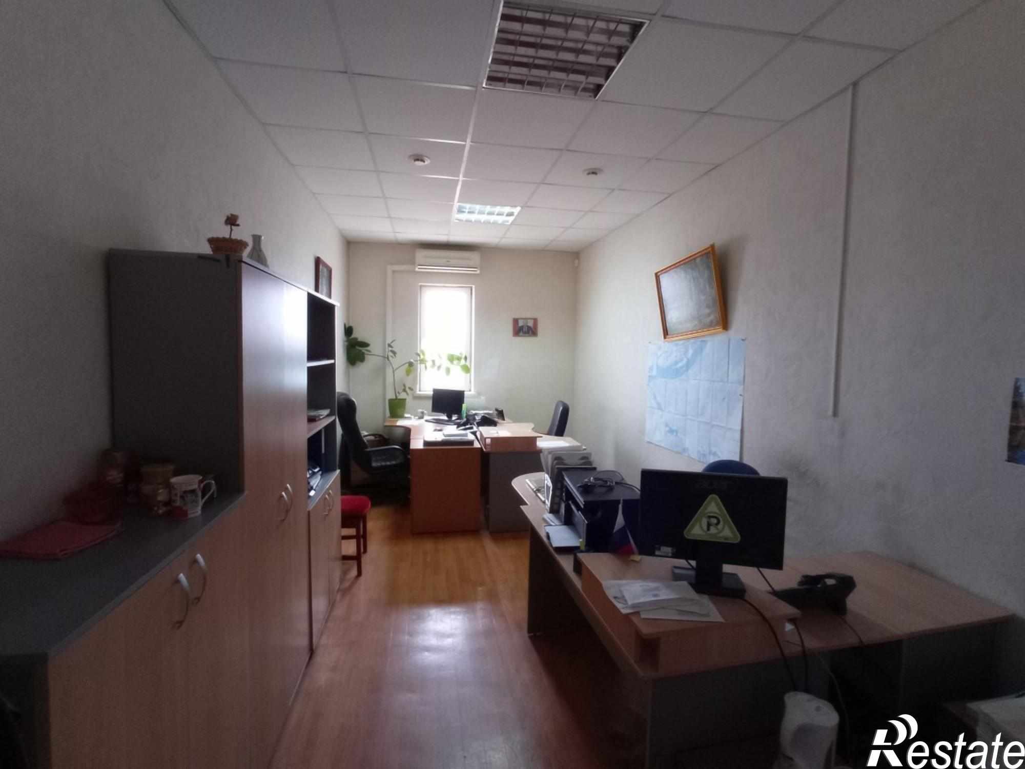 Сдать офис, помещение под офис за 13 600 рублей на Клиническая улица, 212г