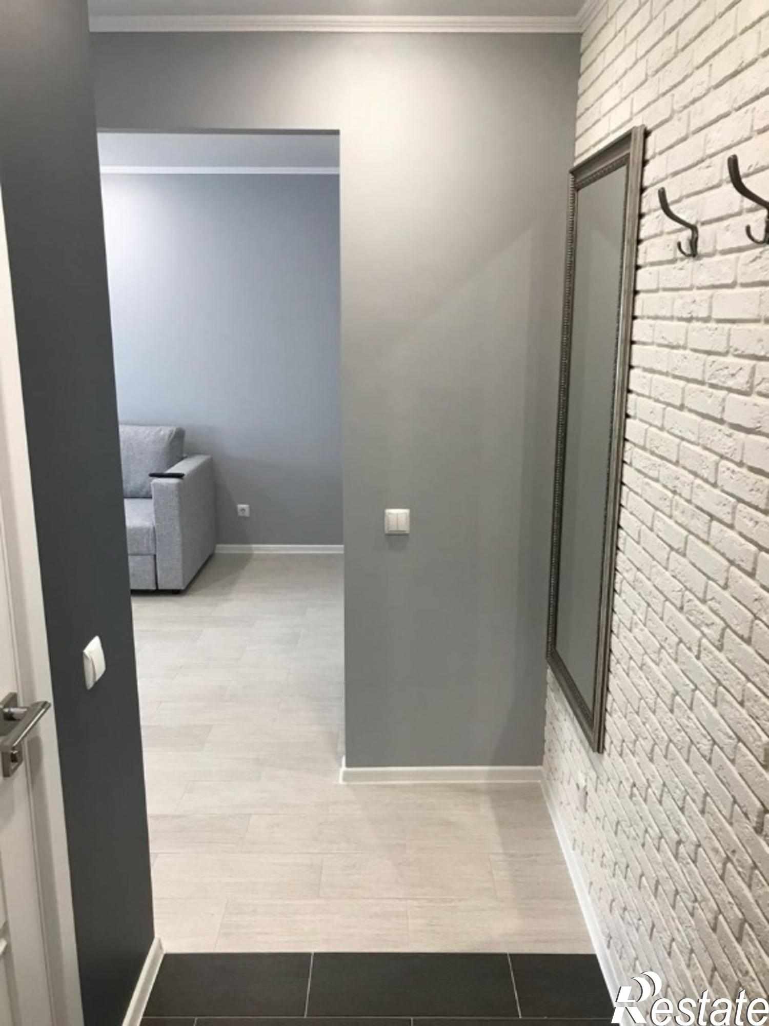 Сдать квартиру за 18 000 рублей на Авроры улица, 122
