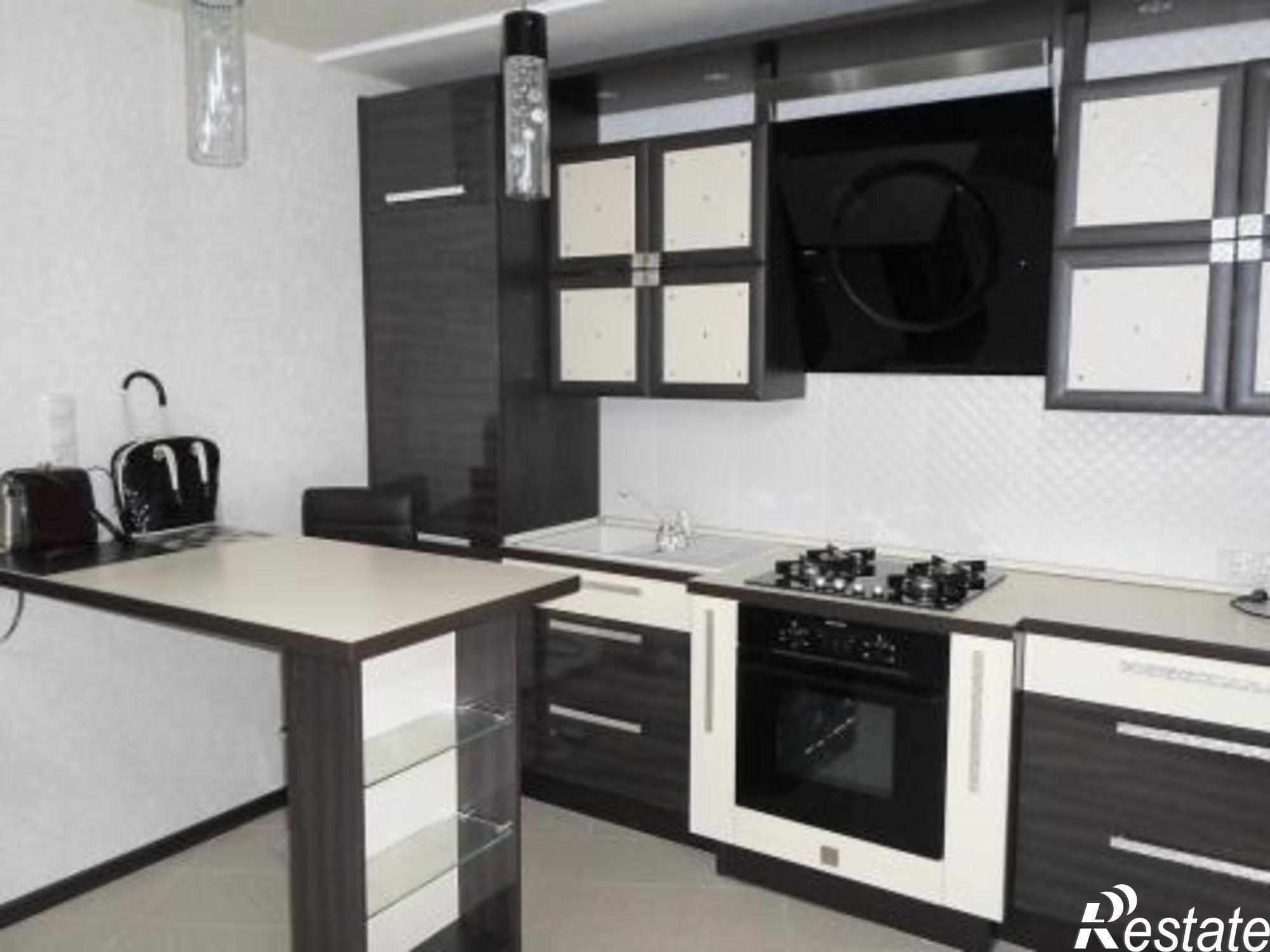 Сдать квартиру за 13 500 рублей на Елизарова улица, 36