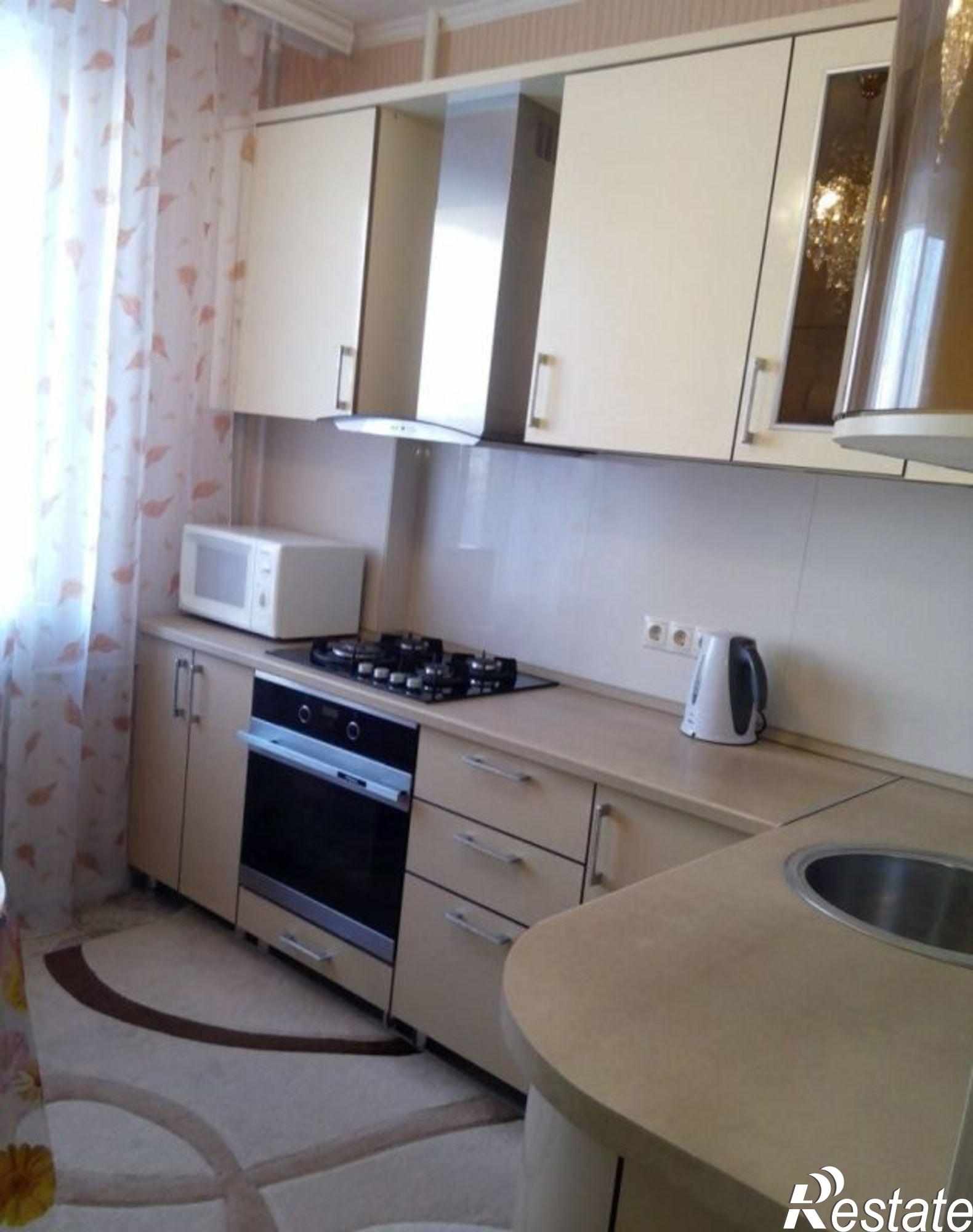 Сдать квартиру за 13 500 рублей на Рыльская улица, 3