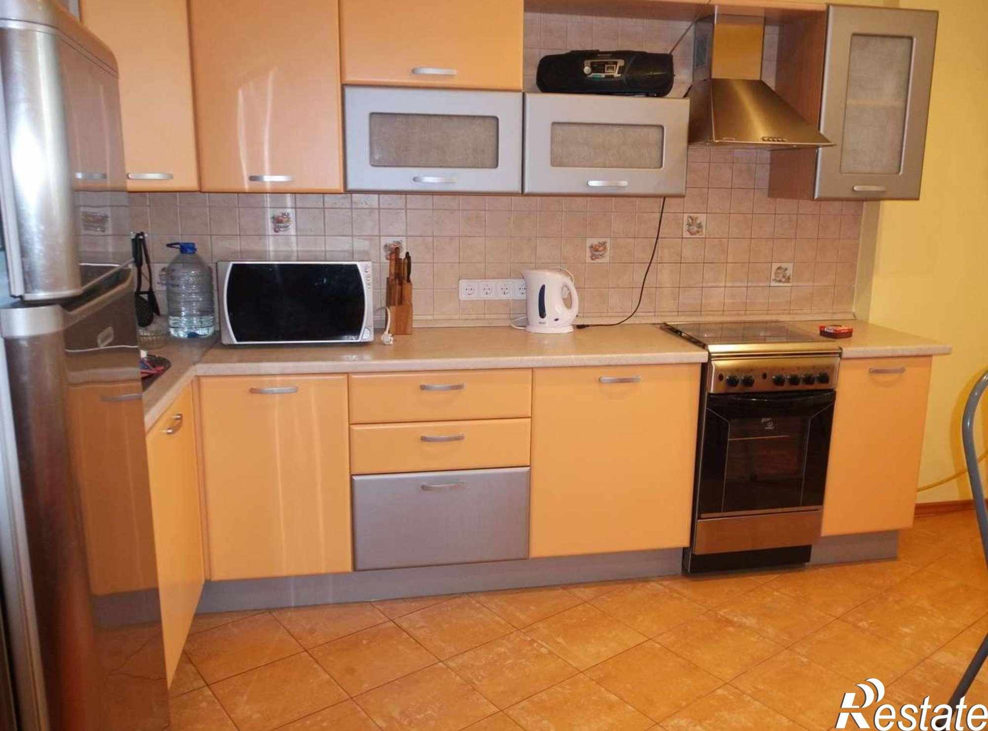 Сдать комнату за 7 500 рублей на Победы улица, 92а