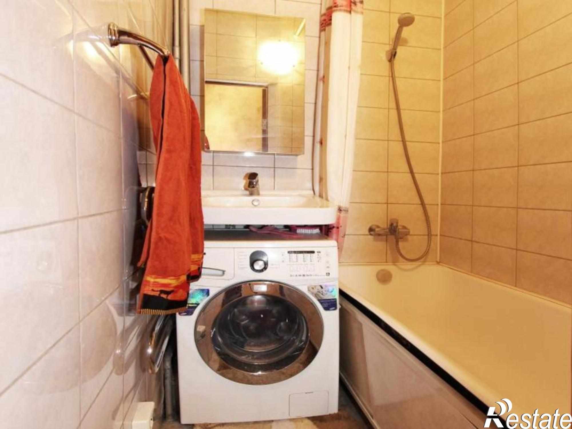 Сдать комнату за 8 000 рублей на Металлургов проспект, 23