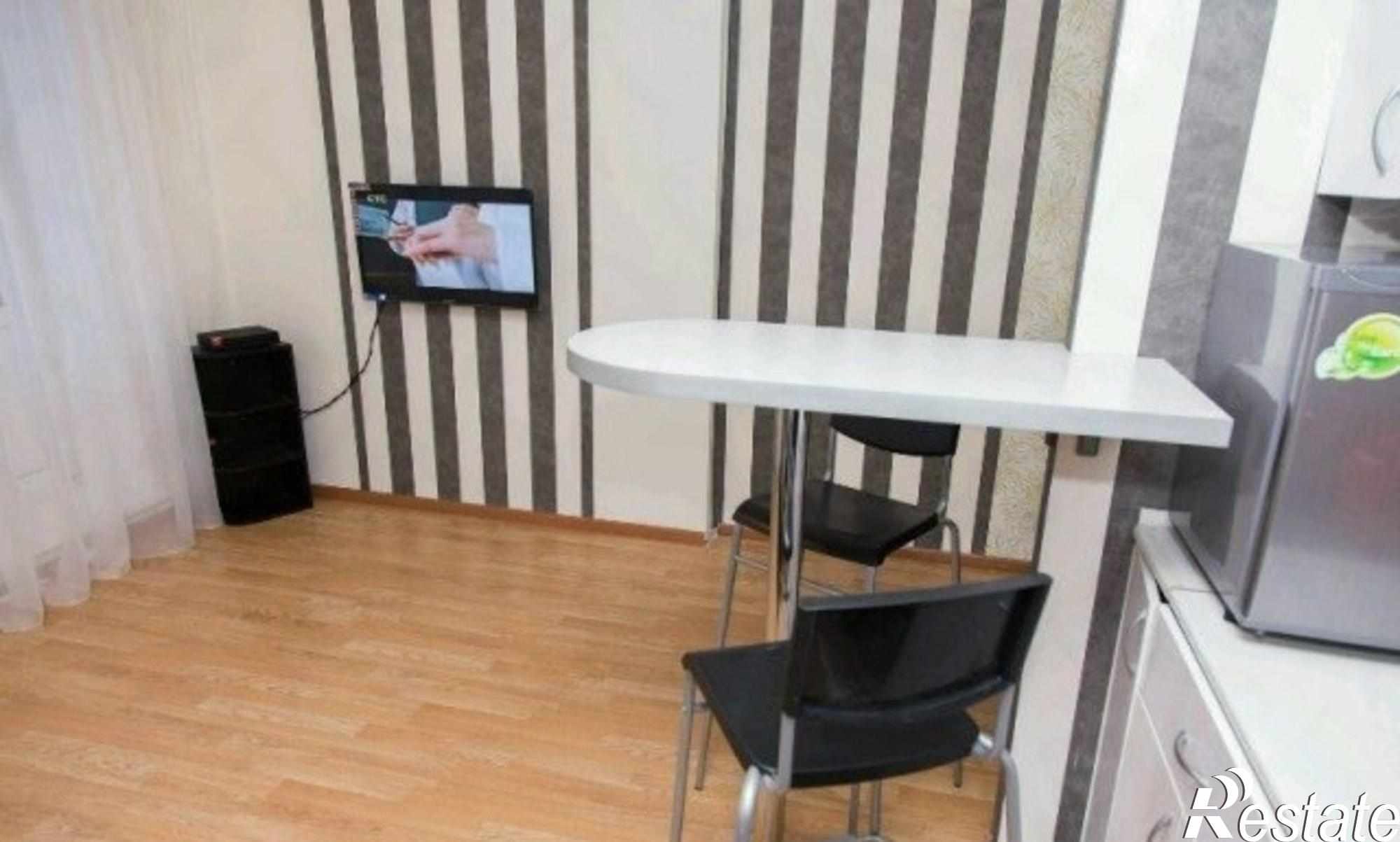 Сдать квартиру за 15 000 рублей на Демократическая улица, 27