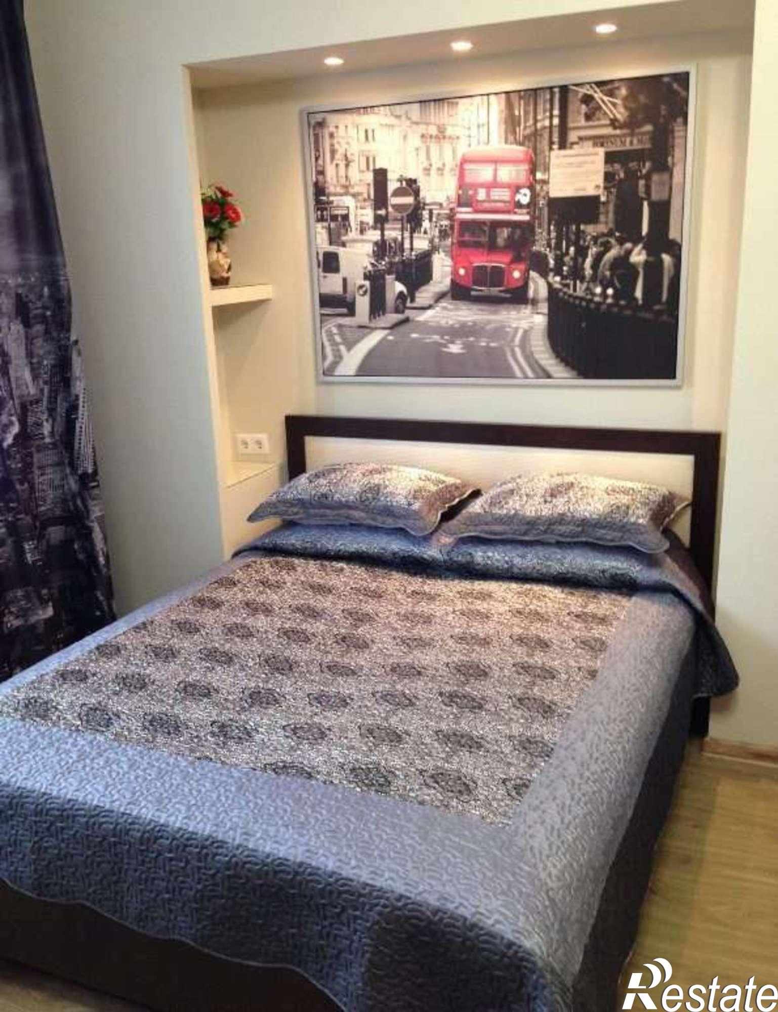 Сдать комнату за 10 000 рублей на Антонова-Овсеенко улица, 4