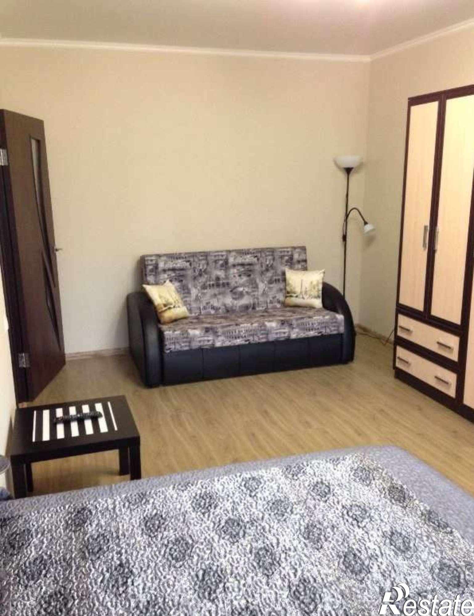 Сдать комнату за 10 000 рублей на Антонова-Овсеенко улица, 4