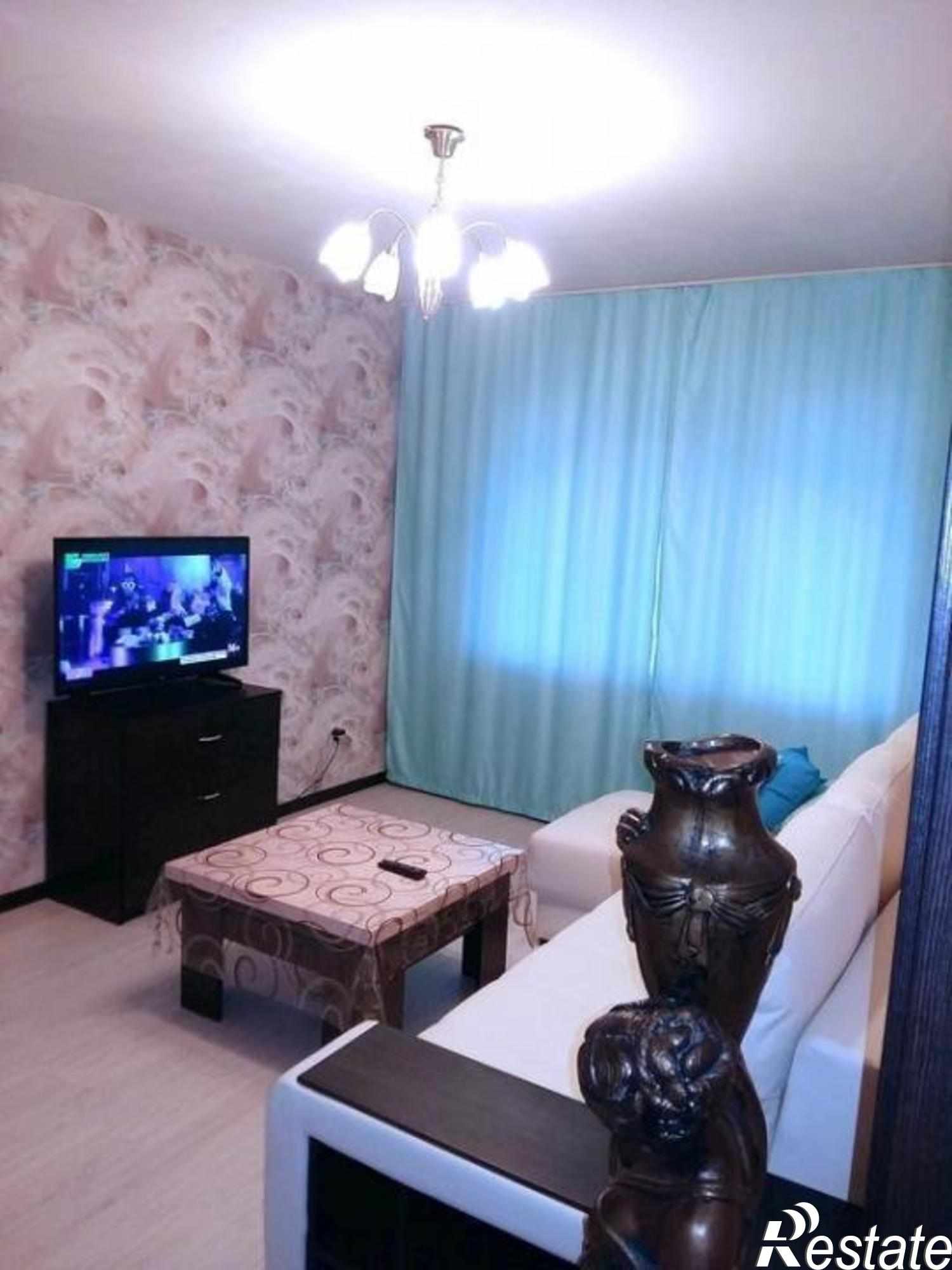 Сдать квартиру за 9 500 рублей на Рыльская улица, 13