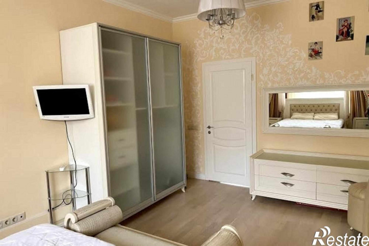 2-комн квартира Николаевский проспект, 35