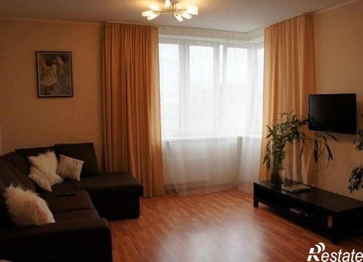 2-комн квартира Рыльская улица, 44