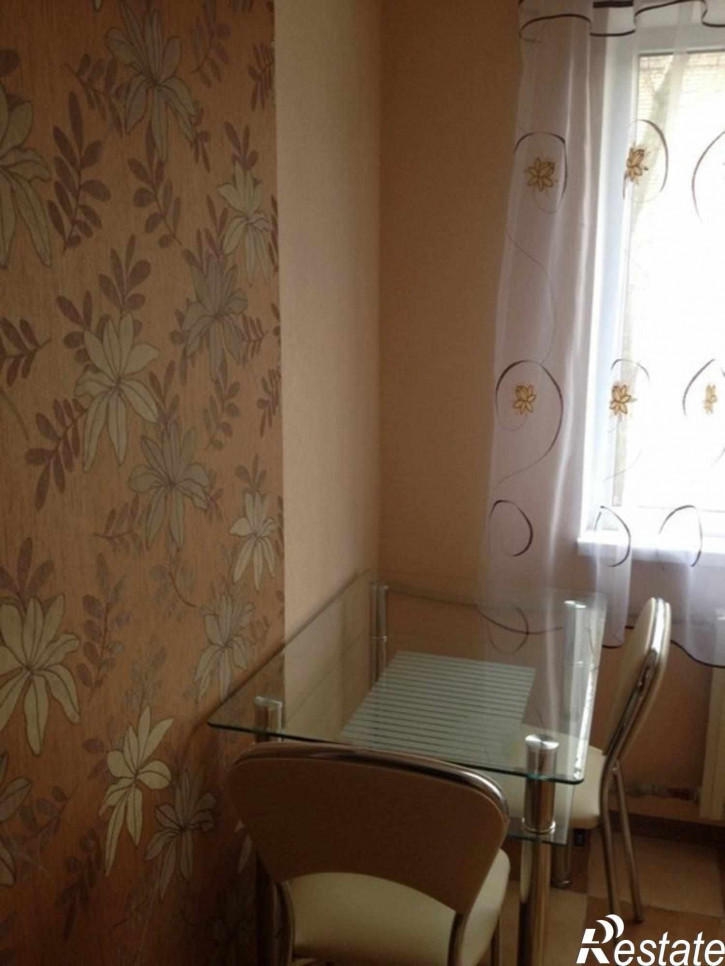 1-комн квартира Победы улица, 75