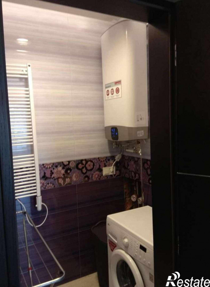 2-комн квартира Осипенко улица, 3