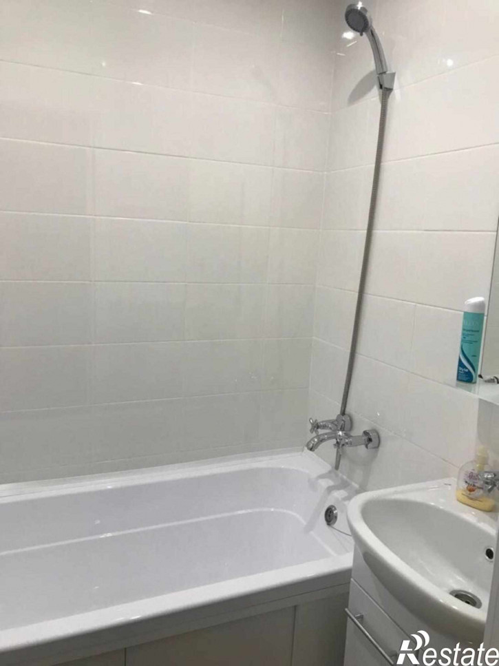 2-комн квартира Красных Коммунаров улица, 20