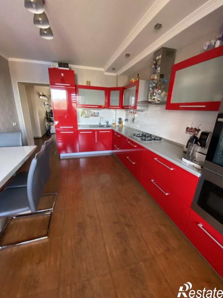 3-комн квартира Банковская ул, 12 а