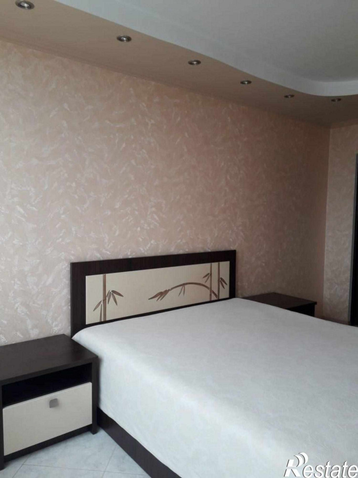 2-комн квартира Генерала Челнокова ул, 40