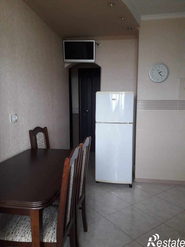 2-комн квартира Генерала Челнокова ул, 40