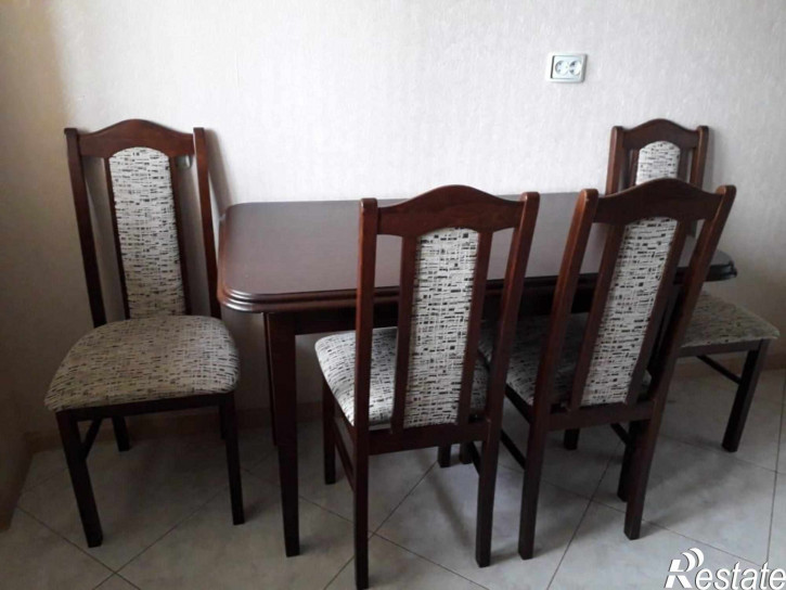 2-комн квартира Генерала Челнокова ул, 40